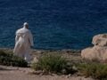 Βίντεο: Ο αέρας… πήρε το ζουκέτο του Πάπα