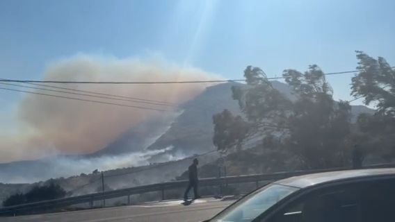 Ανεξέλεγκτη η φωτιά στο Ρέθυμνο – Χωρίς εναέρια μέσα λόγω ακραίου κινδύνου