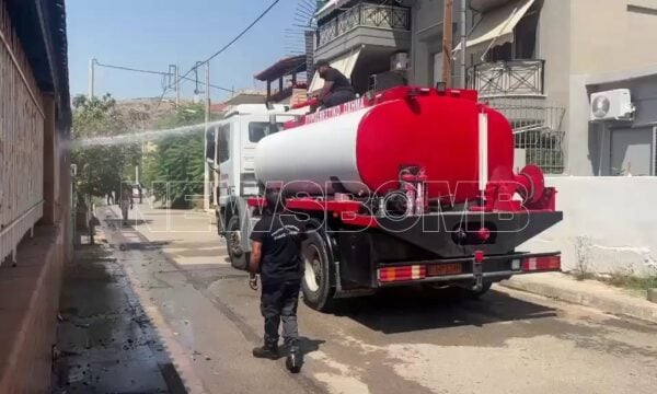 Άνω Λιόσια: Συναγερμός στην Πυροσβεστική για φωτιά σε πάρκινγκ σπιτιού