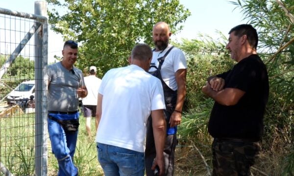 Διαμαρτυρίες στον Ορχομενό για το νερό του Μόρνου. Κανονικά η διανομή του υποστηρίζει η περιφέρεια.