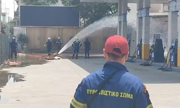 Διαρροή αερίου σε βενζινάδικο στoν Πειραιά