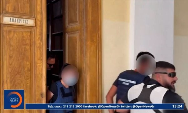 Έγκλημα στην Σύρο: Τρίωρη αναπαράσταση του εγκλήματος – Δεν προέκυψαν αντιφάσεις από το ζευγάρι