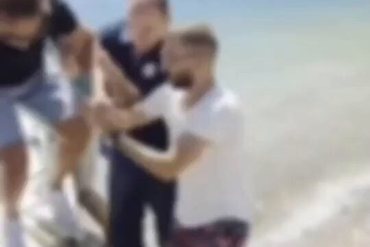 Επιχείρηση απεγκλωβισμού ατόμων από τη θαλάσσια περιοχή του Αγίου Βασιλείου Βοιωτίας