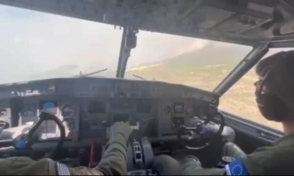 Επιχείρηση των ελληνικών Canadair στη μεγάλη φωτιά της Ισπανίας