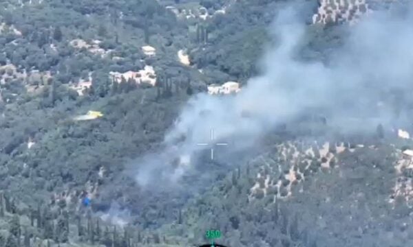 Φωτιά στα Βασιλικά Κέρκυρας – Εναέρια μέσα επιχειρούν
