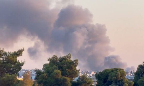 Φωτιά στο κτήριο του Μπάντμιντον στο Πάρκο Γουδή