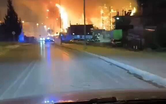 Φωτιά στο πρώην στρατόπεδο Καρατάσιου στη Θεσσαλονίκη