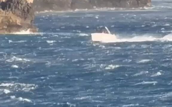 Φωτιά στο Ρέθυμνο: Aψήφησαν φωτιά και κύματα για να σώσουν 54 εγκλωβισμένους στην Πρέβελη