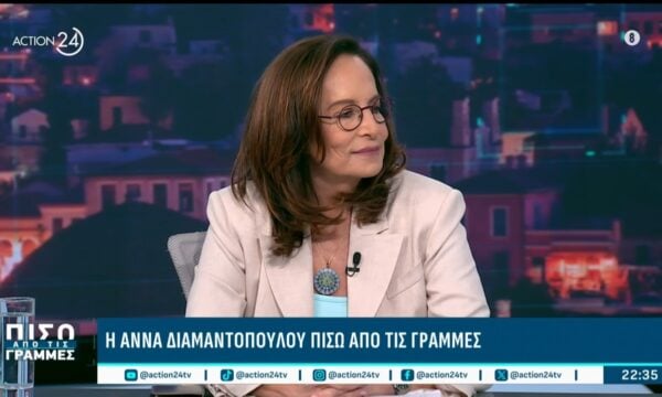 Η Άννα Διαμαντοπούλου, μέλος ΠΣ του ΠΑΣΟΚ, Πίσω από τις γραμμές