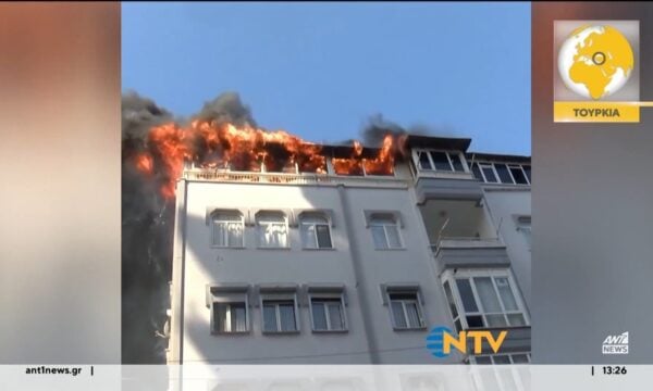 Κόβει την ανάσα διάσωση άνδρα από φλεγόμενο αυτοκίνητο, στο Τέξας των ΗΠΑ
