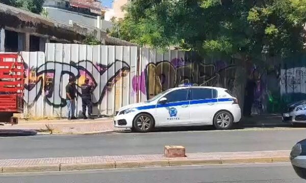 Κυψέλη: Εντοπίστηκε πτώμα σε βαλίτσα