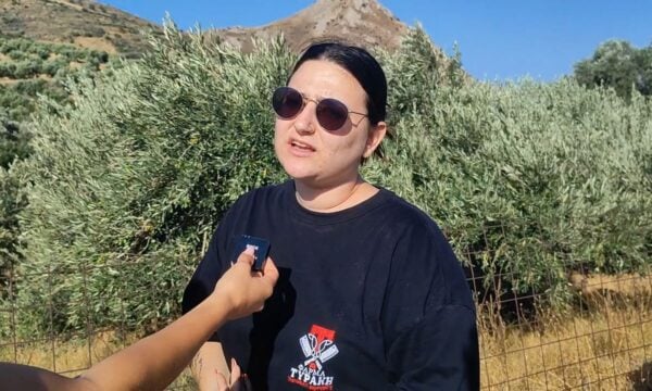 Οι άνεμοι λυσσομανούν στο Ρέθυμνο – «Κάθε χρόνο μάς καίνε, δεν ξέρουμε γιατί», λέει κάτοικος του Αγίου Βασιλείου