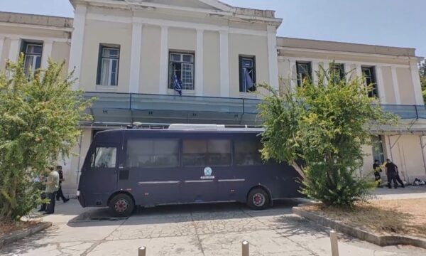 Στα Δικαστήρια Ναυπλίου ο άντρας που συνελήφθη στα επεισόδια στην πορεία στο Άργος