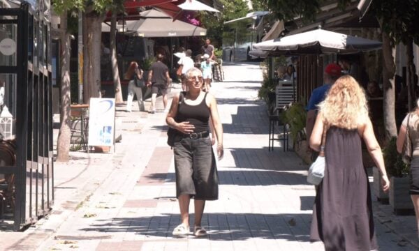 Θερινές εκπτώσεις: 30-50% χαμηλότερες τιμές στα καταστήματα της Λαμίας