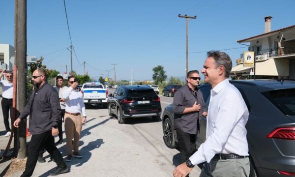 Το βίντεο από την περιοδεία Μητσοτάκη στην Εύβοια