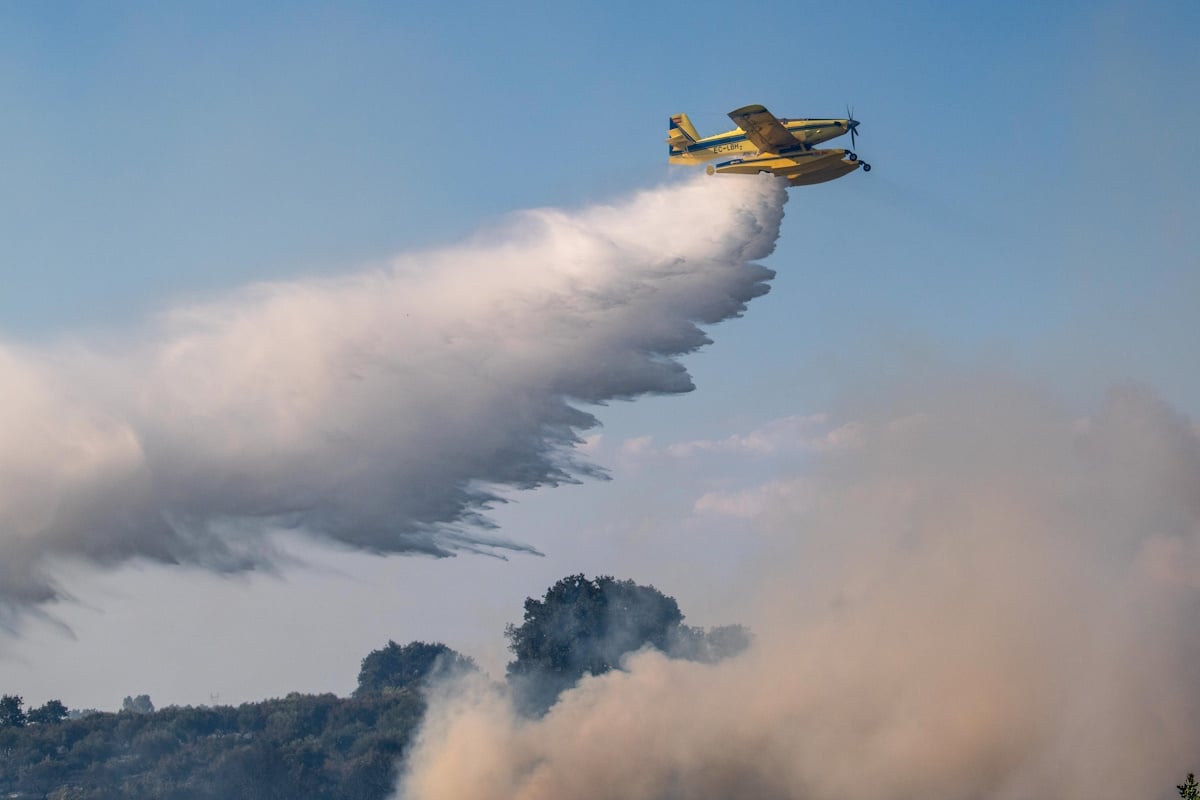 Φωτιά κοντά στο Καλαμωτό Λαγκαδά στη Θεσσαλονίκη: Σηκώθηκαν εναέρια μέσα