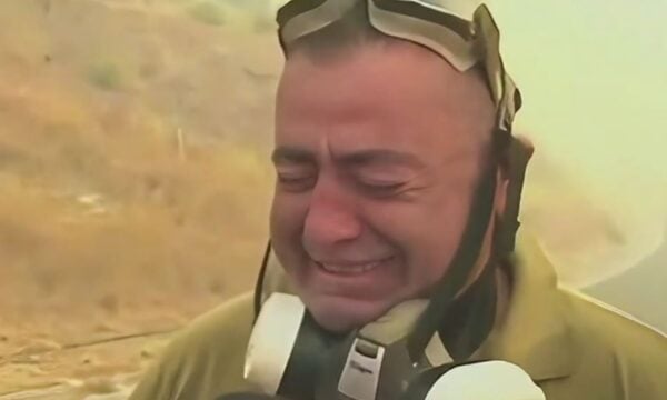 Φωτιά στο Ρέθυμνο: Συγκλονίζει πυροσβέστης που βάζει τα κλάματα για τους δύο συναδέλφους του που χάθηκαν – «Τα είδα με τα μάτια μου τα παιδιά»