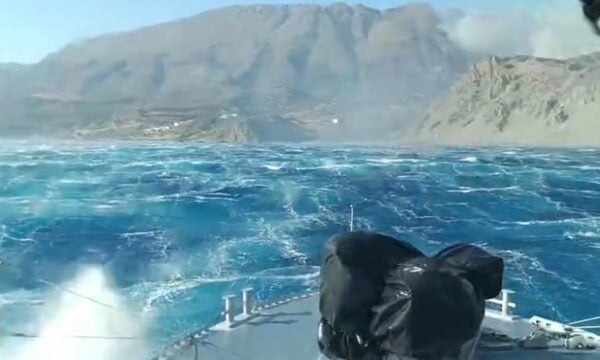 Φωτιά στο Ρέθυμνο: Ο ψαράς που απεγκλώβισε 30 ανθρώπους – «Ακούγονταν εκρήξεις»