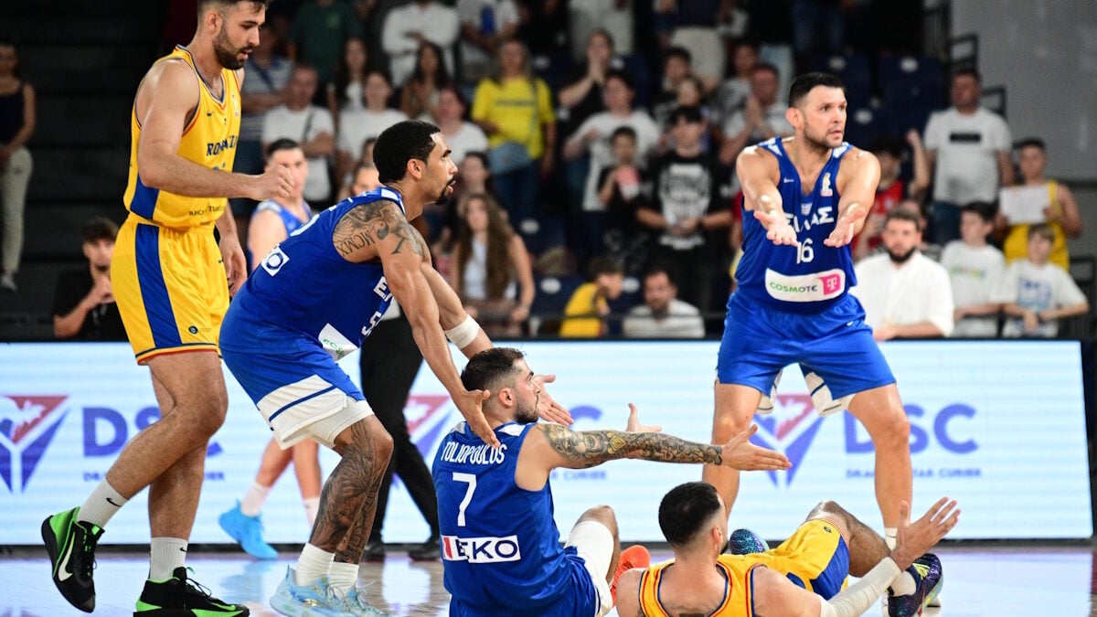 Ρουμανία – Ελλάδα 73-66: Ήττα της Εθνικής μπάσκετ στην Οραντέα για τα «παράθυρα» του Μουντομπάσκετ 1 Ρουμανία – Ελλάδα 73-66: Ήττα της Εθνικής μπάσκετ στην Οραντέα για τα «παράθυρα» του Μουντομπάσκετ