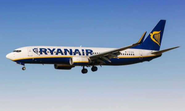 Ryanair: Πλήγμα 34% στα κέρδη λόγω αύξησης τιμών στα καύσιμα από την κρίση στη Μέση Ανατολή