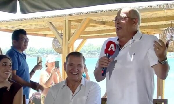 Νίκος Μάνεσης: Φινάλε στο Σαββατοκύριακο με τον Μάνεση – Ο χορός πλάι στην παραλία της Γλυφάδας (Βίντεο)