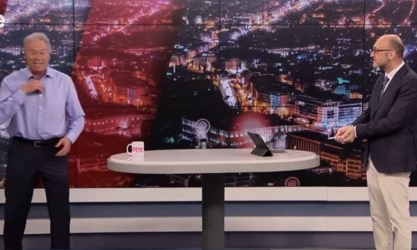 Γιάννης Σγουρός: Αποχώρησε από το στούντιο του ΟΝΕ – «Ο άνθρωπος ήρθε εδώ για να τσακωθεί» – «Εσύ είσαι προκλητικός»