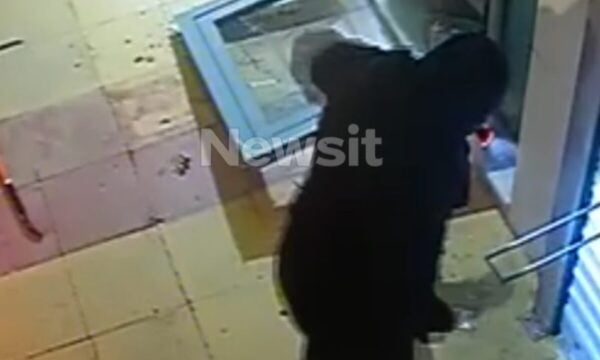 Συμμορία που ανατίναζε ΑΤΜ και έκλεβε αυτοκίνητα: Βίντεο ντοκουμέντα – Συνελήφθη αρχηγικό μέλος