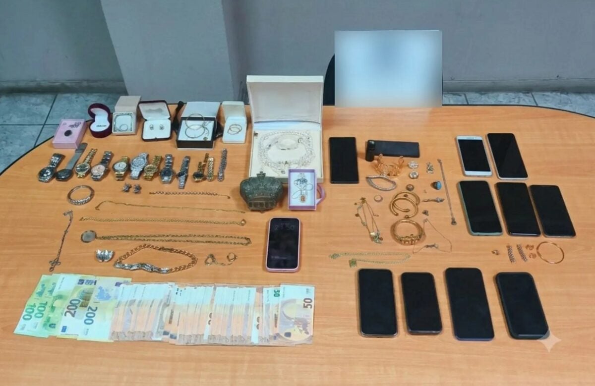 Συμμορία που είχε ρημάξει κοσμηματοπωλεία στην Αττική «ξηλώθηκε» – Ο τρόπος δράσης και η λεία των 370.000 ευρώ
