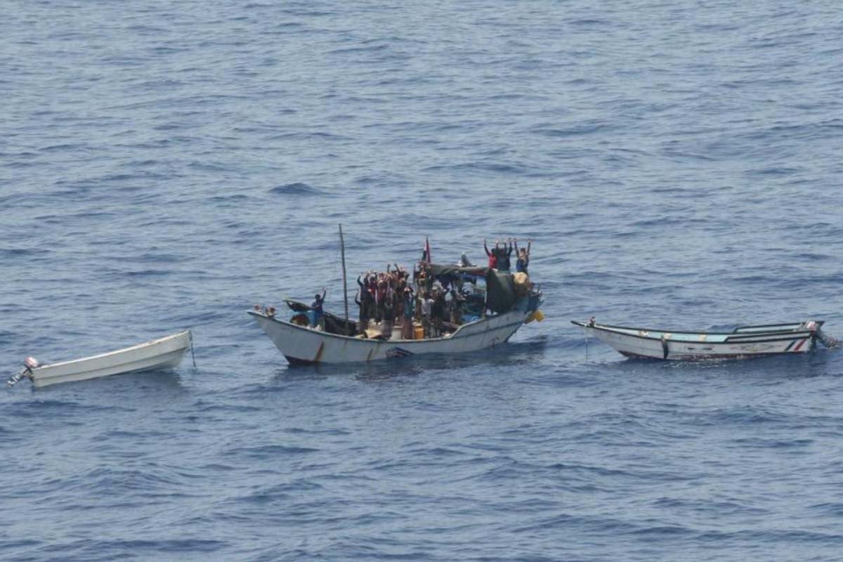 Κόλπος του Άντεν: Δεξαμενόπλοιο φέρεται να καταλήφθηκε από Σομαλούς πειρατές