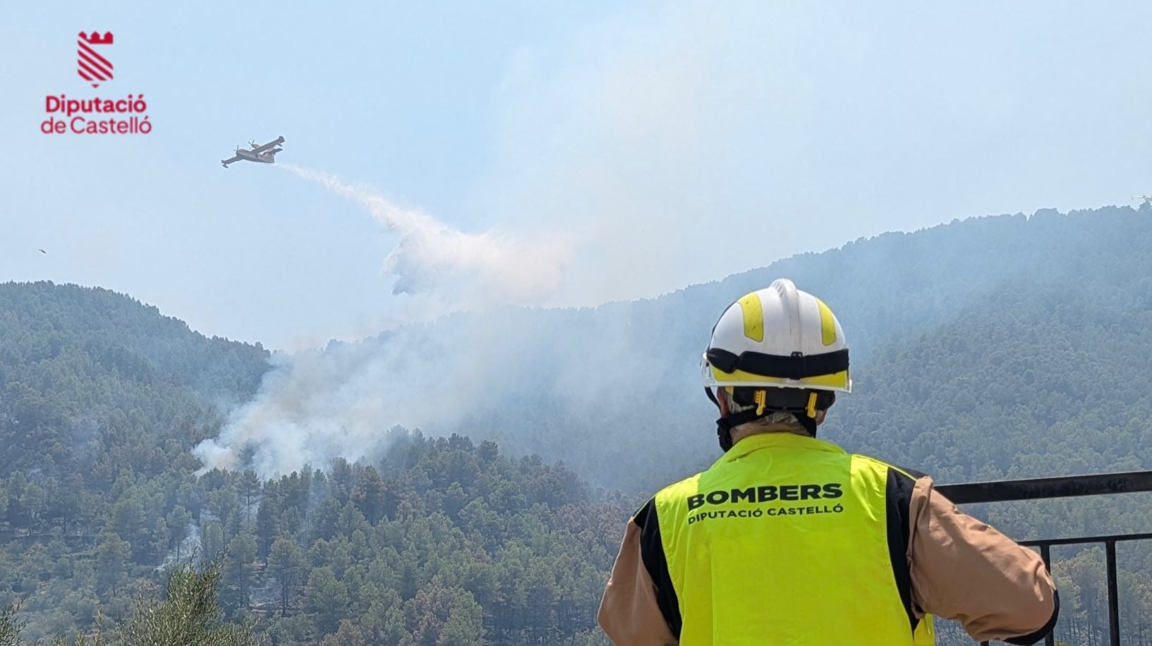 Πύρινος κλοιός στην Ευρώπη: Νέες εκκενώσεις στην Ισπανία, η Γαλλία σε επιφυλακή για νέο κύμα καύσωνα