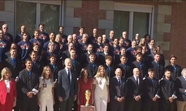 Στο παλάτι η παγκόσμια πρωταθλήτρια Ισπανία: θερμή υποδοχή από τον Βασιλιά Φελίπε και τη Βασίλισσα Λετίθια