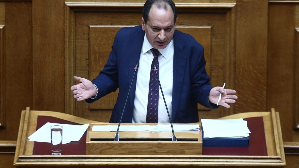 Χρήστος Σπίρτζης: Δεν αποδέχεται την έδρα μετά την παραίτηση του Γιώργου Καραμέρου 1 Χρήστος Σπίρτζης: Δεν αποδέχεται την έδρα μετά την παραίτηση του Γιώργου Καραμέρου