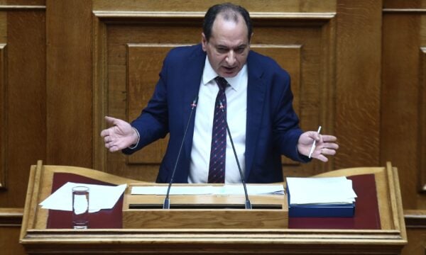Χρήστος Σπίρτζης: Δεν αποδέχεται την έδρα μετά την παραίτηση του Γιώργου Καραμέρου