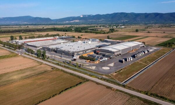 Sunlight Group: Κερδοφορία 18% παρά δασμούς, ακριβές πρώτες ύλες και αδύναμη Ευρώπη