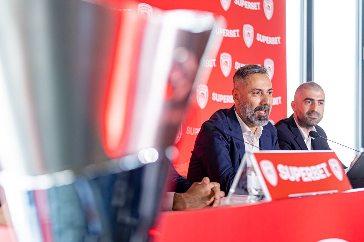 Ολυμπιακός και Superbet εγκαινίασαν συνεργασία μέχρι το 2032 12 Ολυμπιακός και Superbet εγκαινίασαν συνεργασία μέχρι το 2032