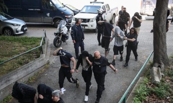 Θεσσαλονίκη: Ποινές φυλάκισης από 1 έως 4 χρόνια σε 13 κατηγορούμενους για την υπόθεση της Εθνικιστικής Νεολαίας Θεσσαλονίκης