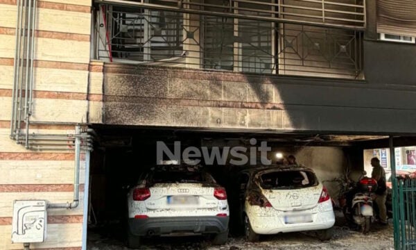 Εμπρηστικές επιθέσεις στη Θεσσαλονίκη: Στην Αντιτρομοκρατική οι έρευνες για τους εμπρησμούς στα σπίτια στελεχών της ΝΔ