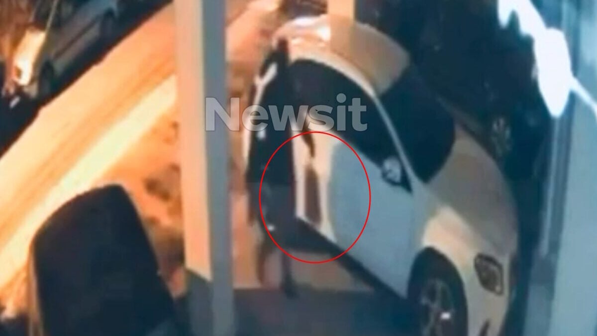 Εμπρηστικές επιθέσεις στη Θεσσαλονίκη – Δημογλίδου: «Από καύσιμο αυτοκινήτου η 2η έκρηξη, δεν αναμένεται ανάληψη ευθύνης» 1 Εμπρηστικές επιθέσεις στη Θεσσαλονίκη – Δημογλίδου: «Από καύσιμο αυτοκινήτου η 2η έκρηξη, δεν αναμένεται ανάληψη ευθύνης»
