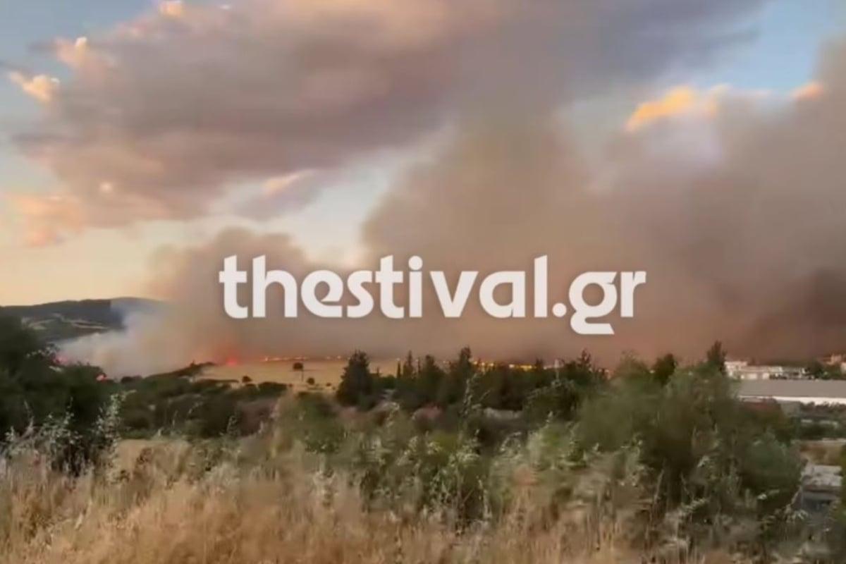 Φωτιά στο Ωραιόκαστρο Θεσσαλονίκης: Ήχησε το 112 για εκκένωση της Ανθούπολης