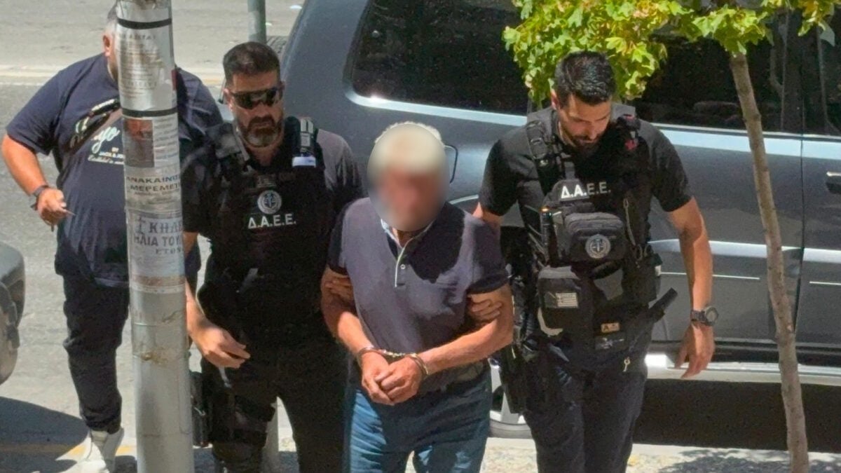 Θεσσαλονίκη: Στα δικαστήρια ο 76χρονος που φέρεται να προκάλεσε την φωτιά στο Ωραιόκαστρο 1 Θεσσαλονίκη: Στα δικαστήρια ο 76χρονος που φέρεται να προκάλεσε την φωτιά στο Ωραιόκαστρο