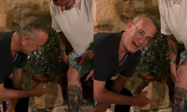 Τομ Χανκς: Έλληνας θαυμαστής έκανε τατουάζ το πρόσωπό του – Το βίντεο