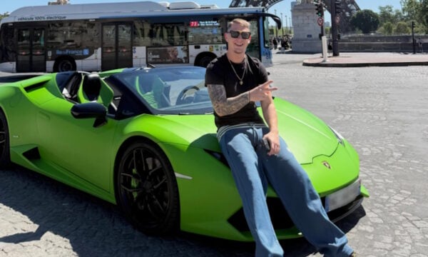 Yungkapa: Χειροπέδες για οπλοκατοχή, το super car των 200.000 ευρώ, το 9άρι πιστόλι και η σύλληψη