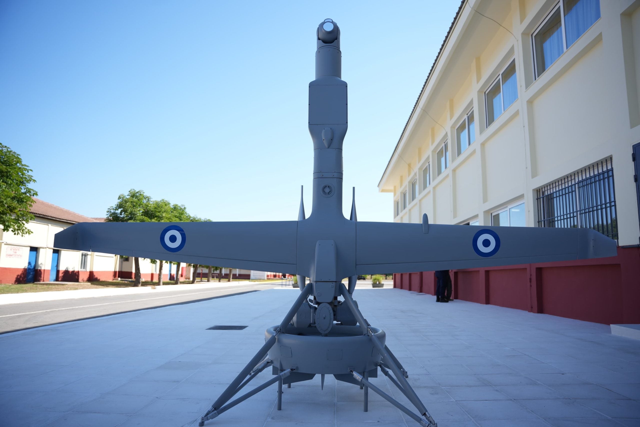 Κέντρο Διακλαδικής Εκπαίδευσης των Μη Επανδρωμένων Αεροχημάτων, Νίκος Δένδιας