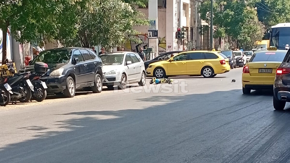 Τροχαίο στον Άγιο Παντελεήμονα: Αυτοκίνητο συγκρούστηκε με πατίνι, στο νοσοκομείο 17χρονος με τραύμα στο κεφάλι 2 Τροχαίο στον Άγιο Παντελεήμονα: Αυτοκίνητο συγκρούστηκε με πατίνι, στο νοσοκομείο 17χρονος με τραύμα στο κεφάλι