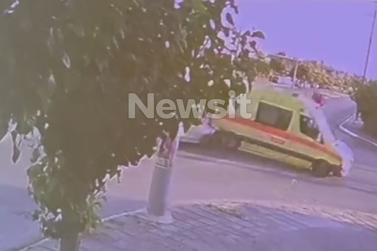 Χανιά: Με κατάγματα σε πλευρά και πνευμοθώρακα ο διασώστης στο ασθενοφόρο που ντεράπαρε στο δύσκολο σημείο του τροχαίου