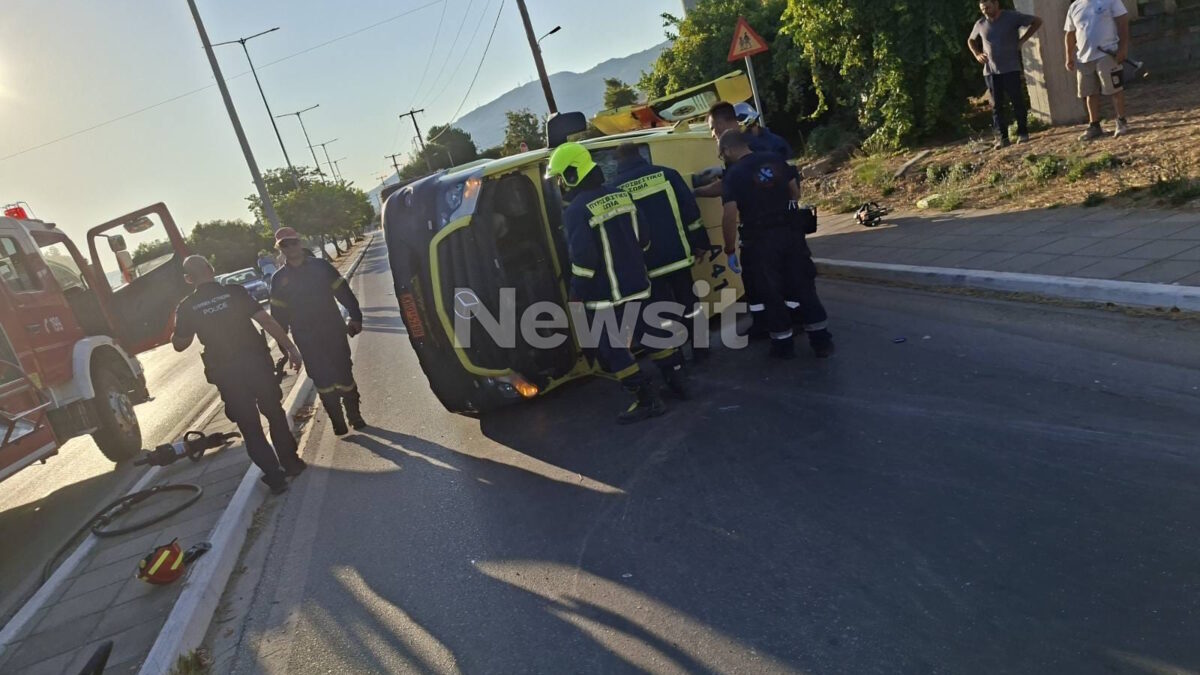Χανιά: Νέο βίντεο από το τροχαίο με το ασθενοφόρο – «Όλα έγιναν σε ελάχιστα δευτερόλεπτα», μαρτυρία διασώστη 4 Χανιά: Νέο βίντεο από το τροχαίο με το ασθενοφόρο – «Όλα έγιναν σε ελάχιστα δευτερόλεπτα», μαρτυρία διασώστη