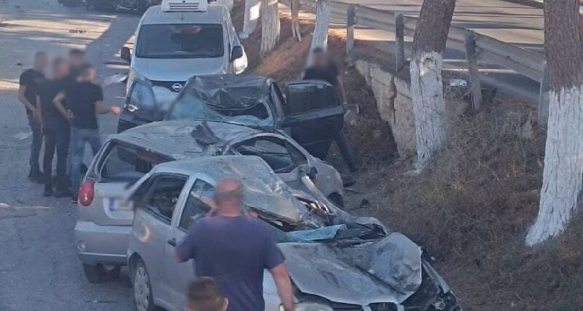 Ηράκλειο: Μεθυσμένος τουρίστας διέλυσε 3 αυτοκίνητα με το τζιπ και τούμπαρε στη μέση του δρόμου