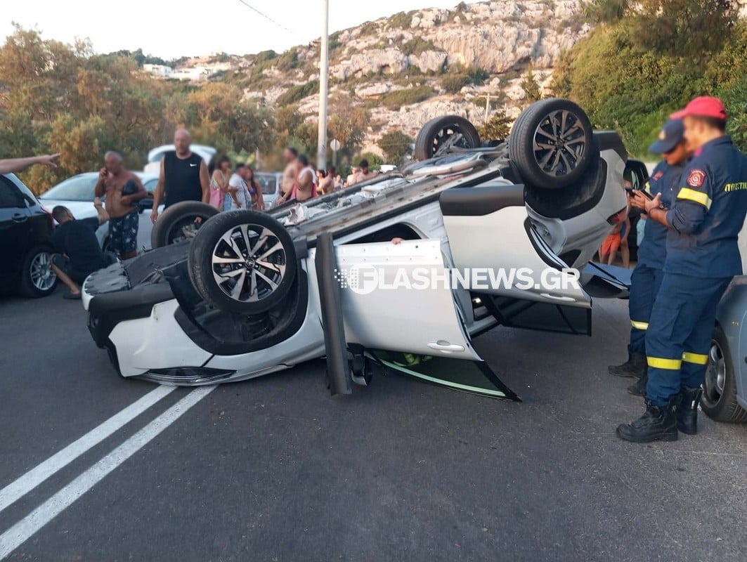 Τροχαίο στα Χανιά: Αυτοκίνητο που οδηγούσε τουρίστας χτύπησε σε σταθμευμένο και τούμπαρε 15 τροχαιο χανια