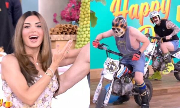 Φραγκολιάς στο Happy Day με μηχανή και ξανθό μαλλί: Η Τσιμτσιλή τον ρώτησε «Έτσι θα είσαι το καλοκαίρι ή ξεβάφει;»