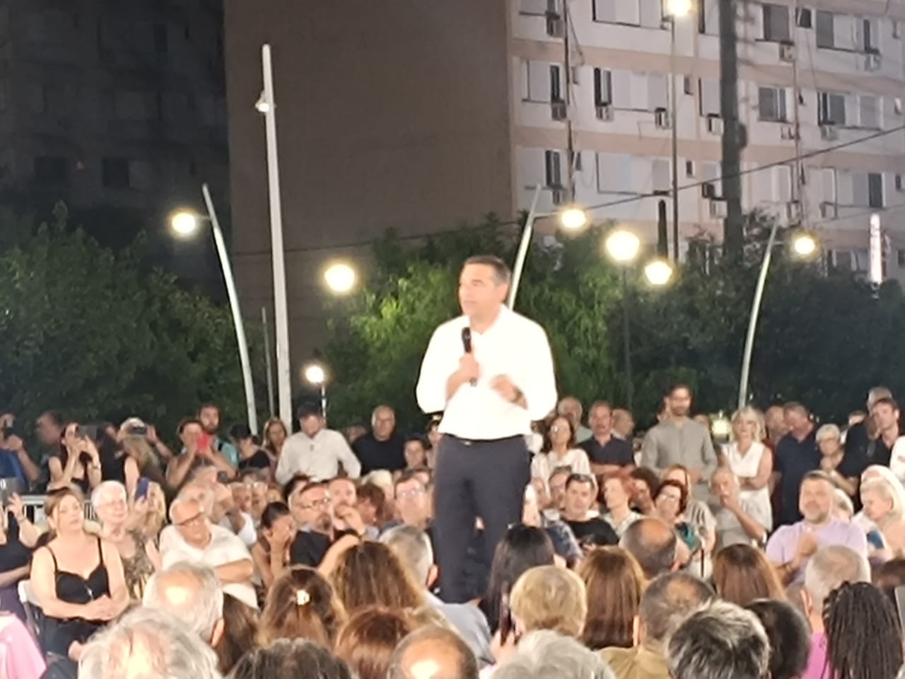 Αλέξης Τσίπρας, Περιστέρι, ΕΛΑΣ